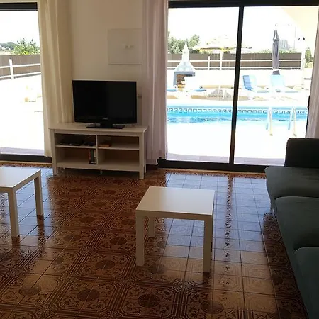 V4 Filomena Nyaraló